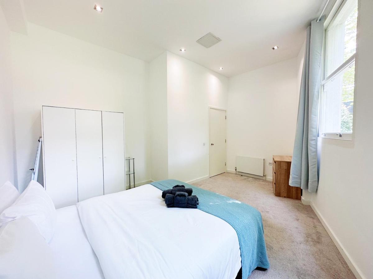 Portobello Dock Canalside Apartment لندن المظهر الخارجي الصورة